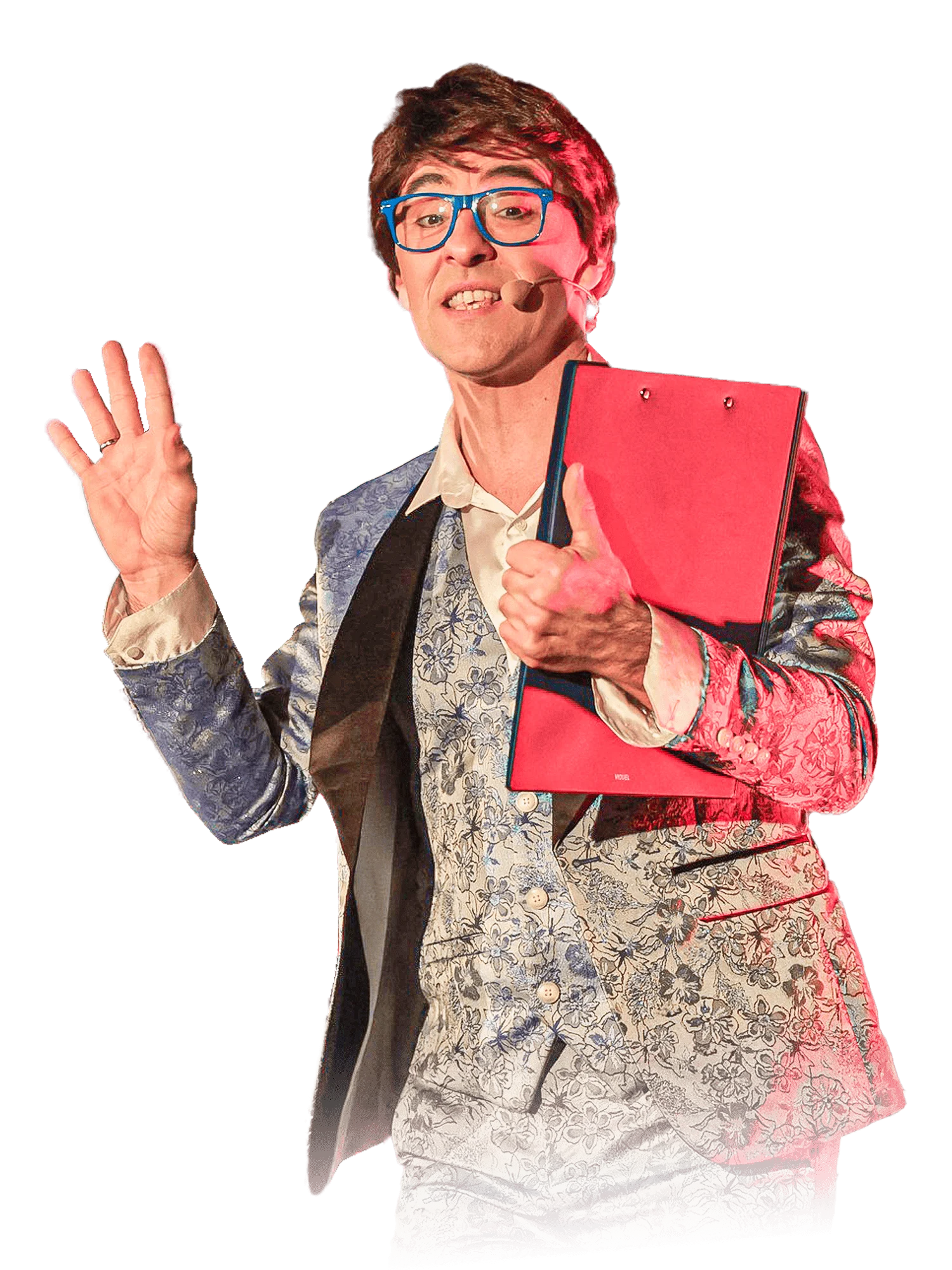Chanteur en costume avec une pochette à la main
